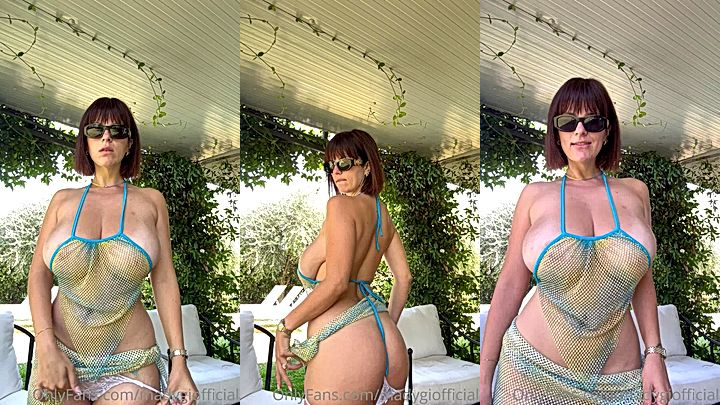onlyfans model Mady Gio loves showing off her hot body
