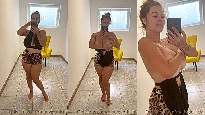 onlyfans chick Mady Gio’s naughty boob tease in the mirror